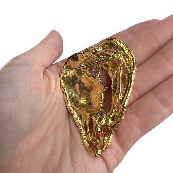 Shiny Gold Tone Art Nouveau Style Heart Shaped Lady Face Brooch - Picture 6 of 9